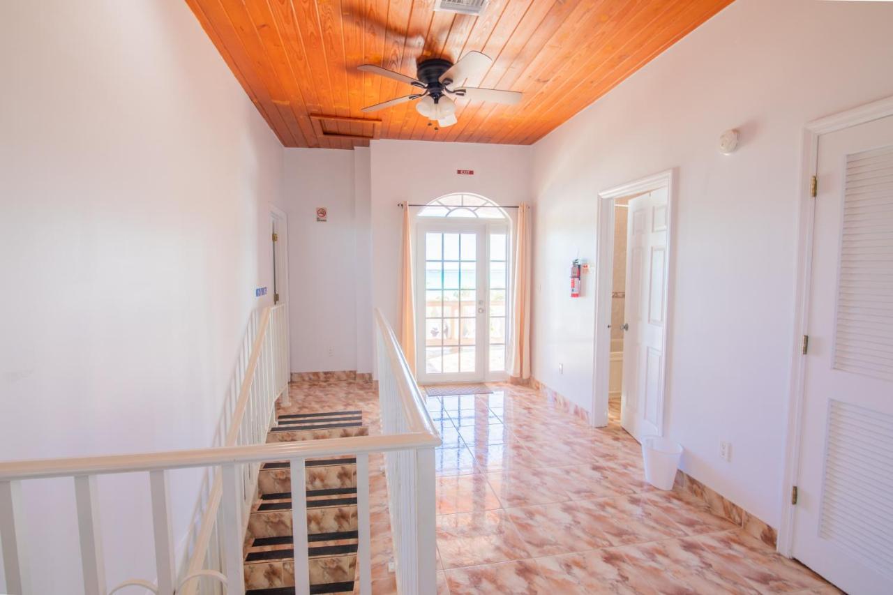 Golden Pelican Villa- 5 Bdr Beachfront Home In North Caicos, Turks & Caicos Whitby Экстерьер фото
