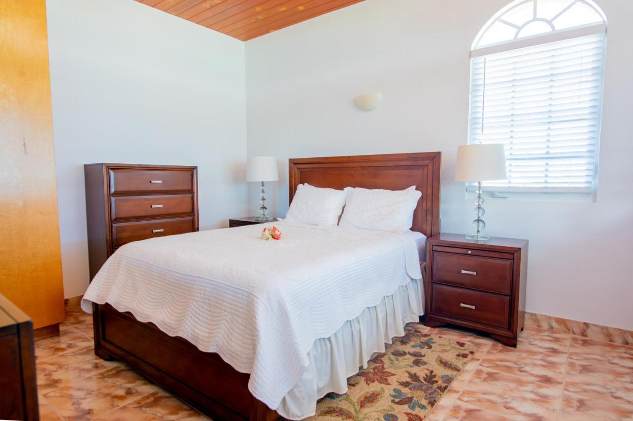 Golden Pelican Villa- 5 Bdr Beachfront Home In North Caicos, Turks & Caicos Whitby Экстерьер фото